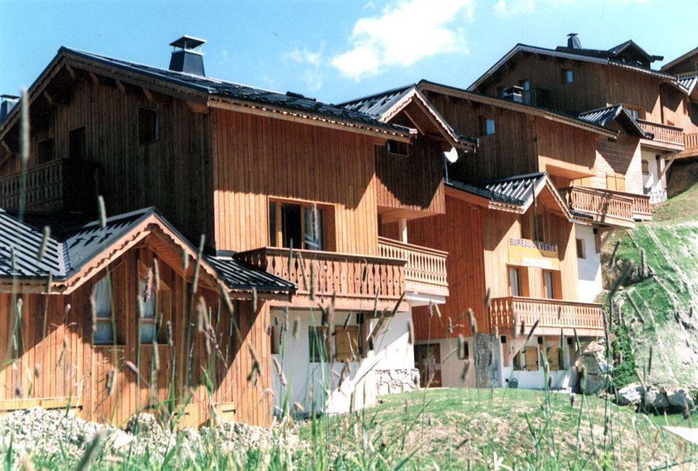 Madame Vacances Les Chalets Du Praz La Plagne Exterior foto